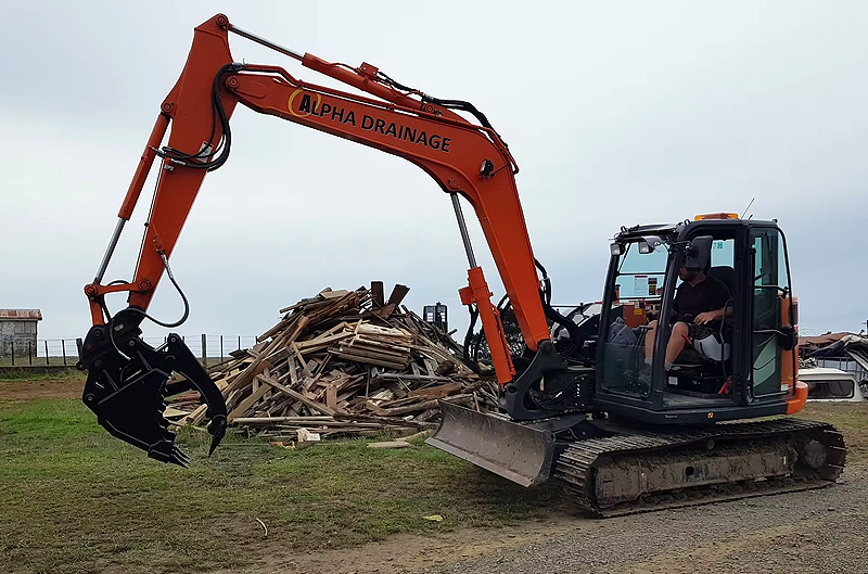 _pneumatic breaker vs hydraulic breaker