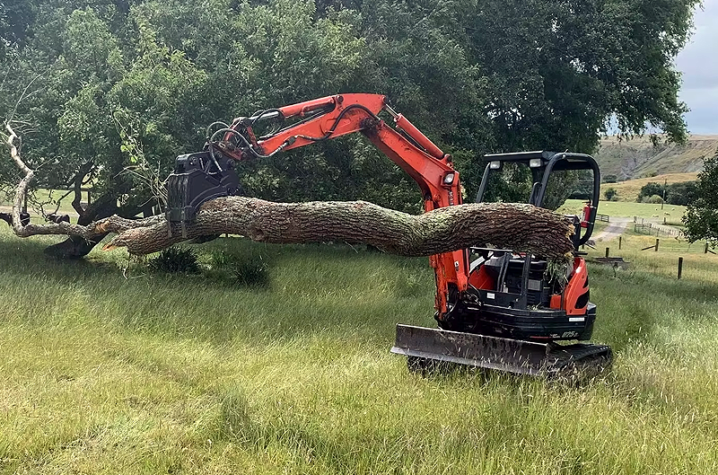 _pneumatic breaker vs hydraulic breaker