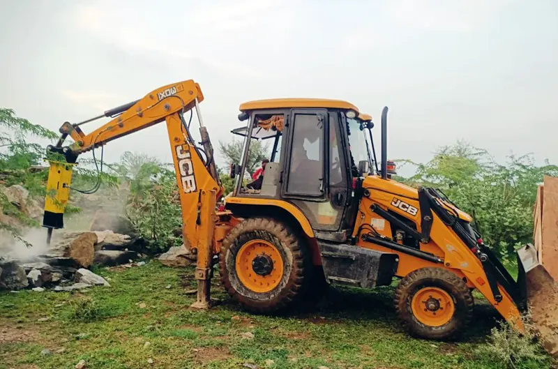 _volvo excavator 210 price new in india For Sale